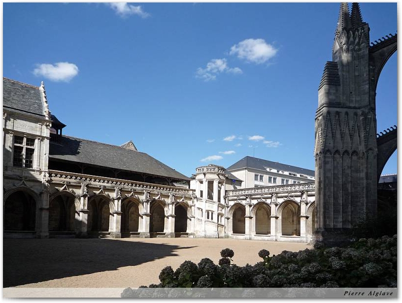 Cloître de la Psalette