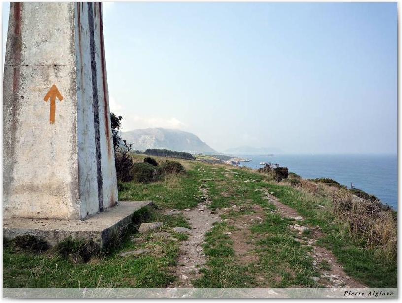 Chemin avant Islares