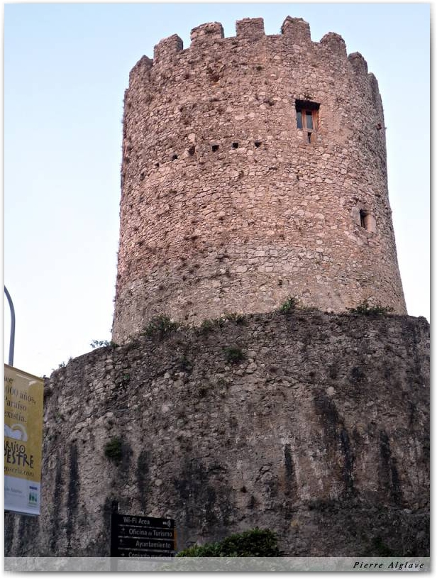 Le donjon (Office de tourisme)