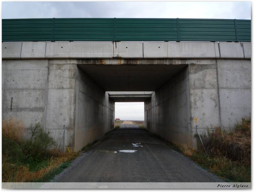 En passant sous l\'autoroute