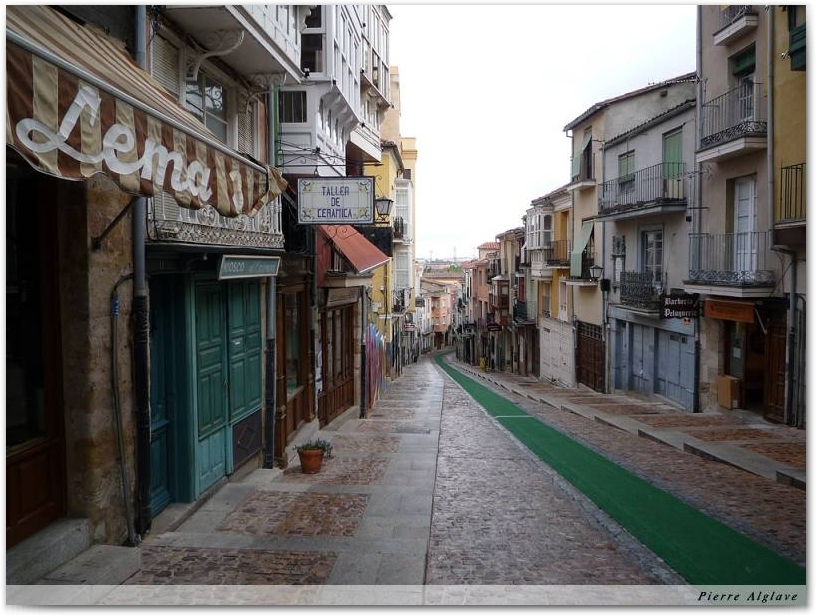 Rue avec son tapis anti-glissade - Zamora