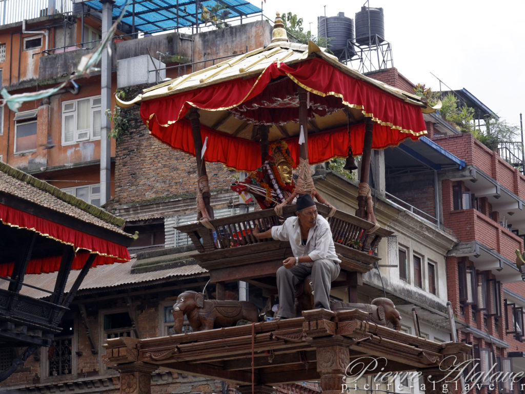 Plateforme dressée pour l'Indra Jatra