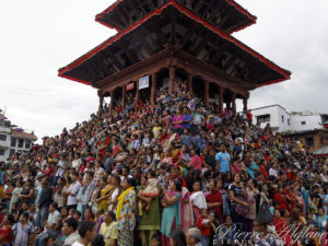 Prêts pour voir passer la Kumarit - Katmandou