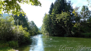 Le Doubs au pied du Fort de Joux