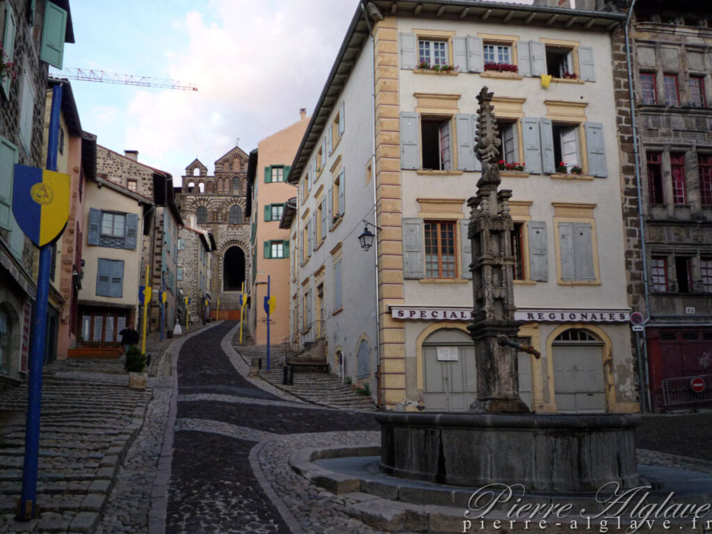 Montée à la cathédrale