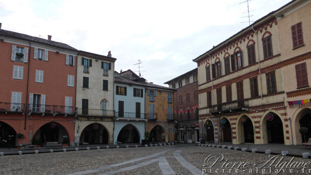 Place Garibaldi - Vercelli
