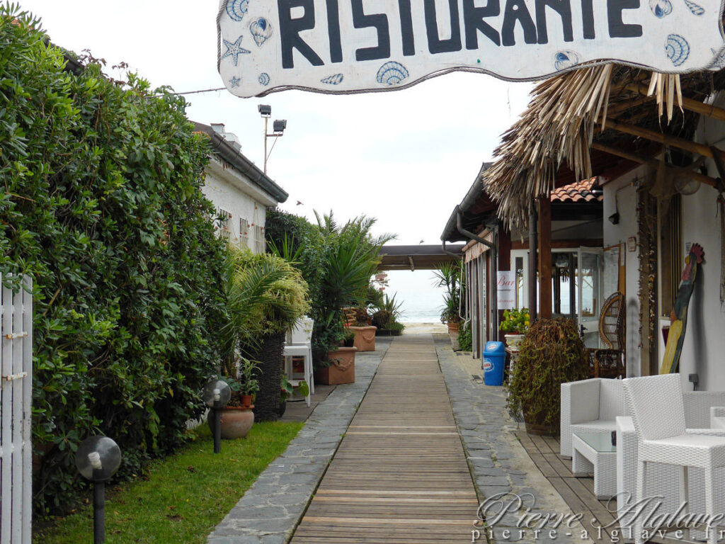 Restaurant de plage à Marina di Massa