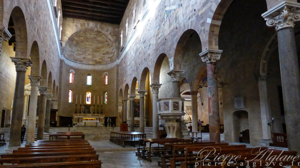 Dans la Basilique San Frediano - Via Francigena