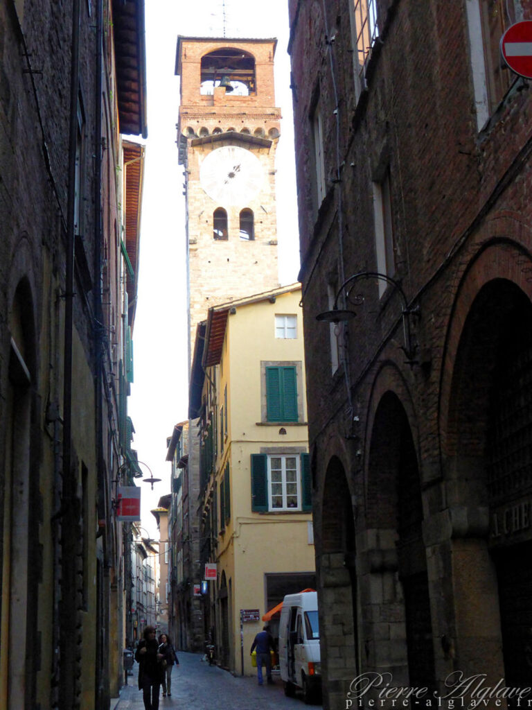 Lucques : Torre delle Ore (Tour des heures)