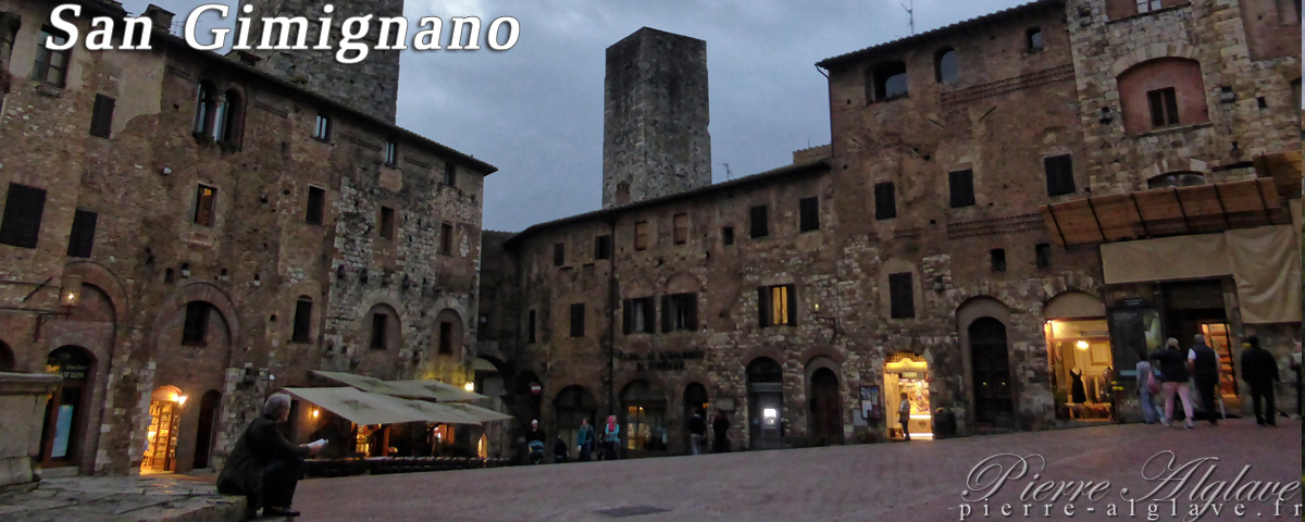 San Gimignano sur la Via Francigen