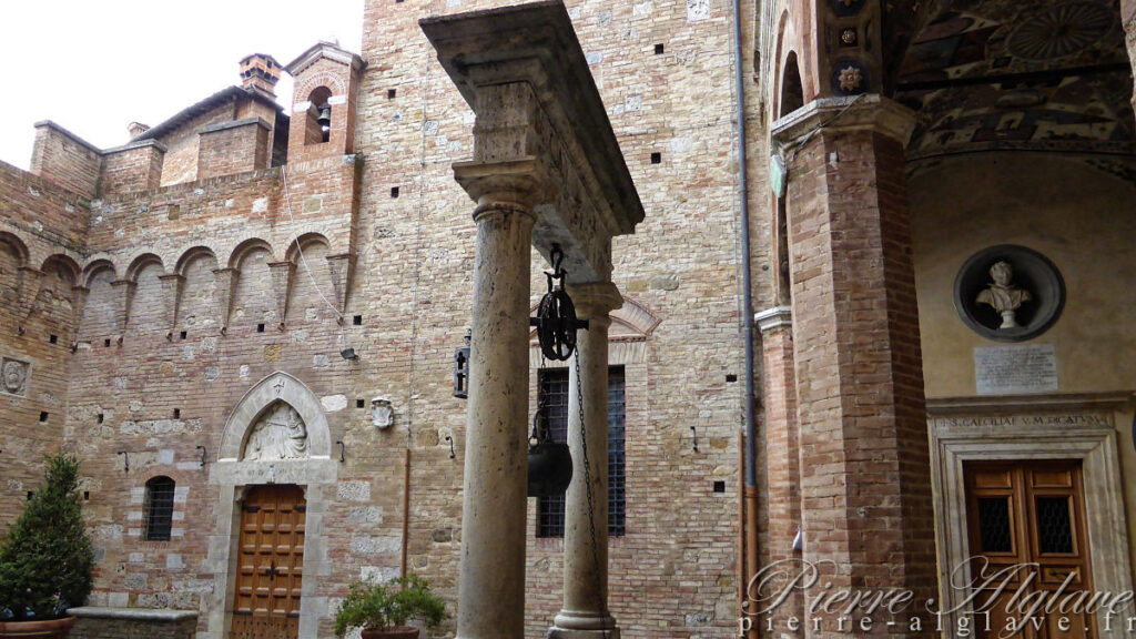 Sienne :  Palazzo Chigi-Saracini