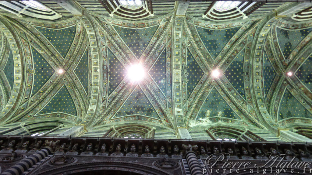 Cathédrale Santa Maria Assunta : intérieur