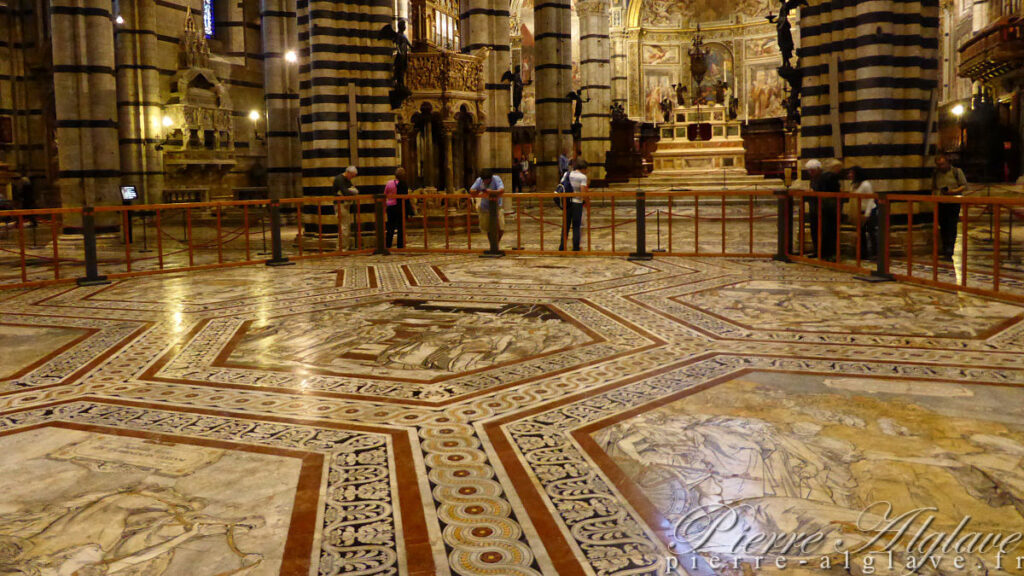 Cathédrale Santa Maria Assunta : intérieur