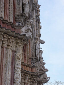 Détail de la façade de la cathédrale