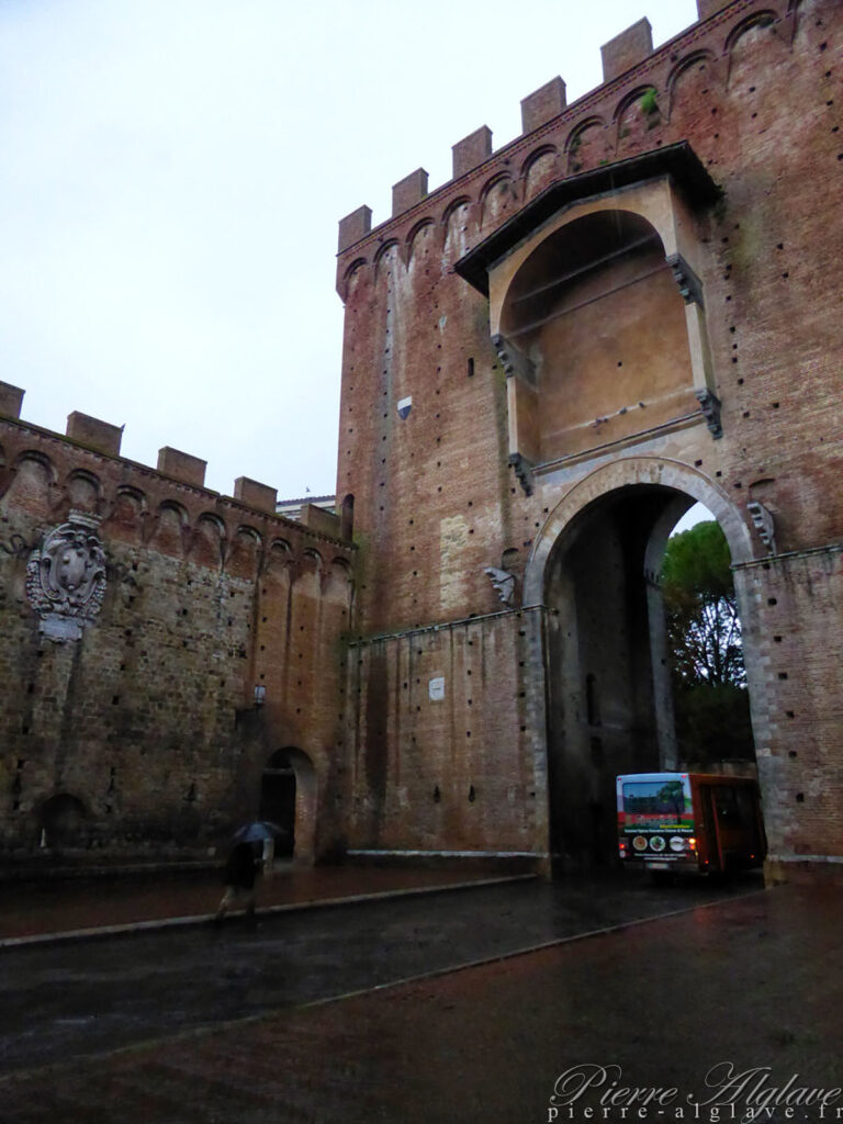 Sienne : la Porta Romana