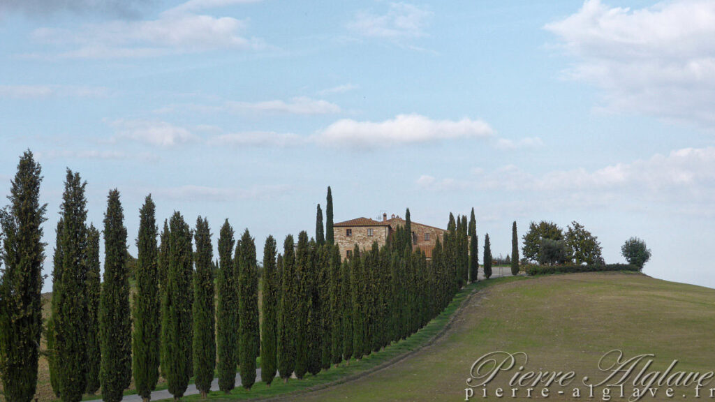 En chemin sur la Via Francigena