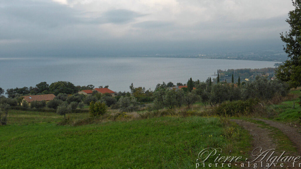 En longeant le lac de Bolsena