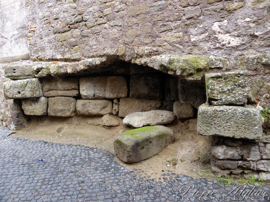 Anciennes fondations étrusques - Viterbo