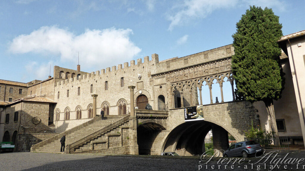 Le Palais des Papes - Viterbo
