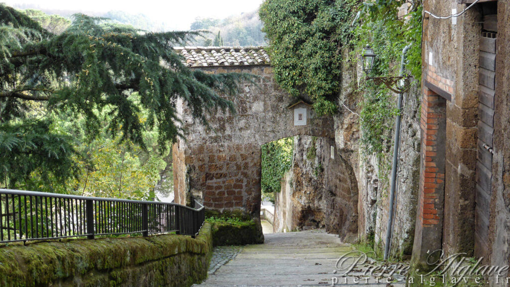 Capranica - La porte San Pietro