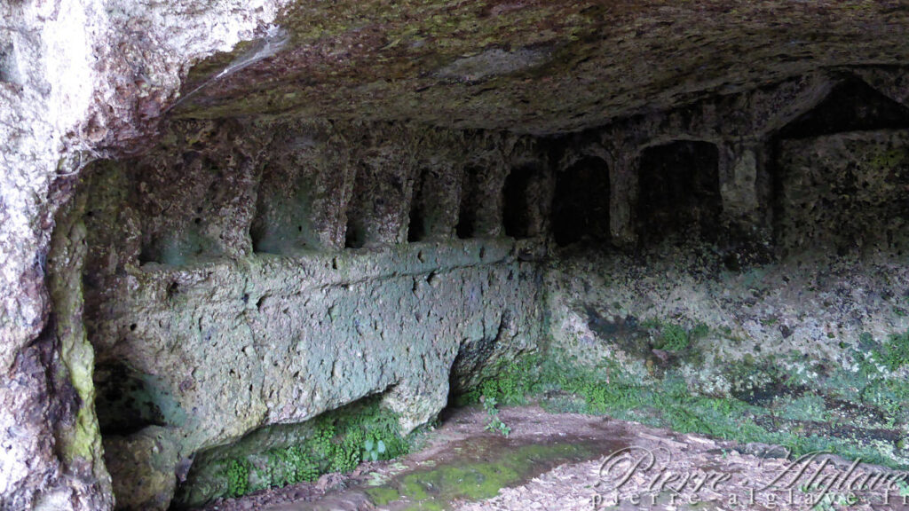Sutri : les catacombes