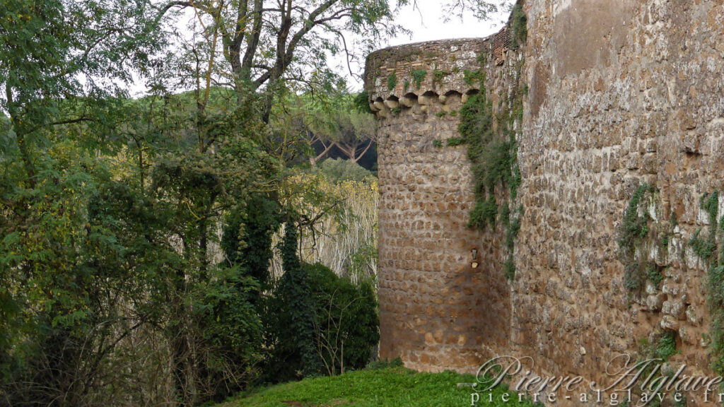 Sutri - Les remparts
