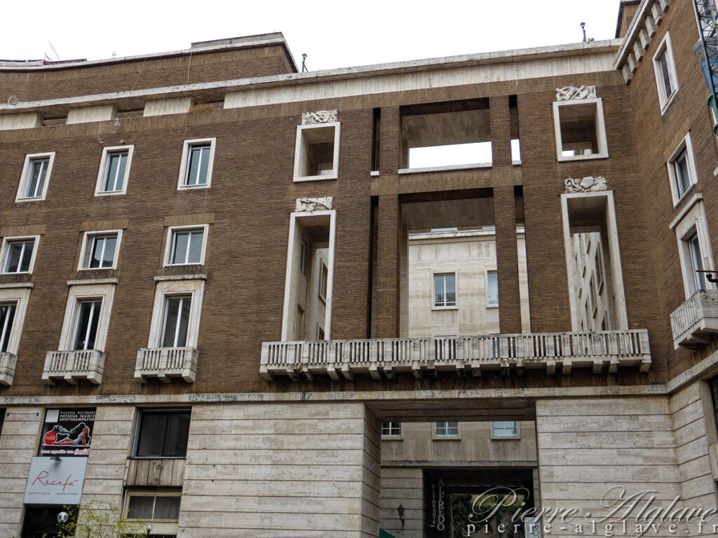 Sur la Piazza Augusto Imperatore