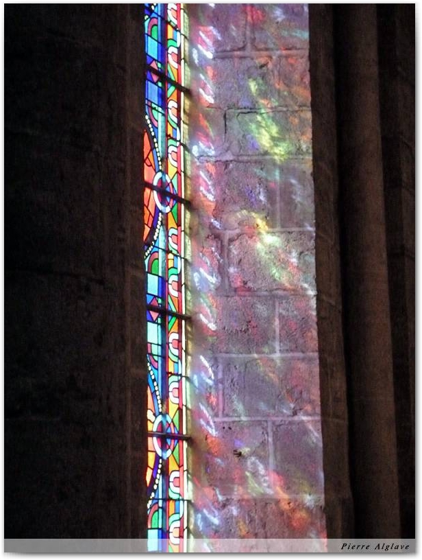 Abbatiale Notre-Dame : jeu de lumières