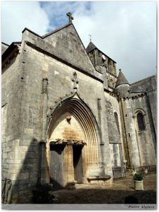 L\'église de Lusignan